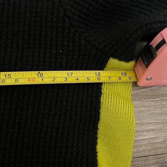 Theory Black and Yellow 100% Merino Wool Crewneck Sweater Size: L - Picture 7 of 8